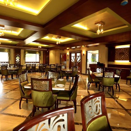 The Pinnacle Inn Sarnath Varanasi Exterior photo