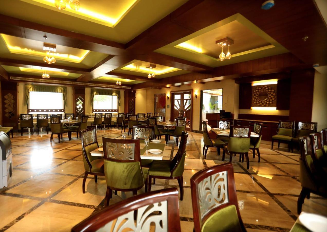 The Pinnacle Inn Sarnath Varanasi Exterior photo