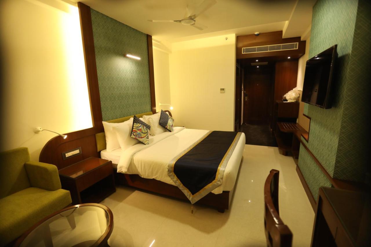 The Pinnacle Inn Sarnath Varanasi Exterior photo